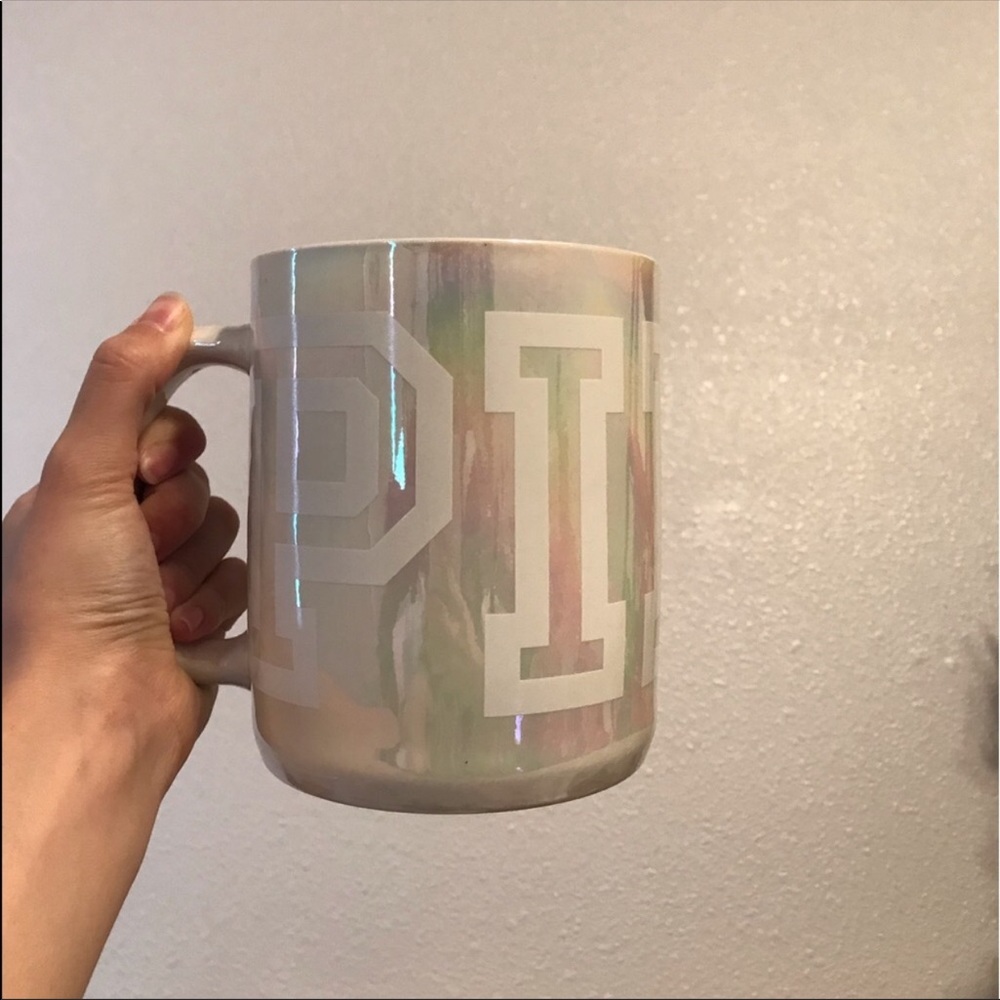 Huge holographic VS mug